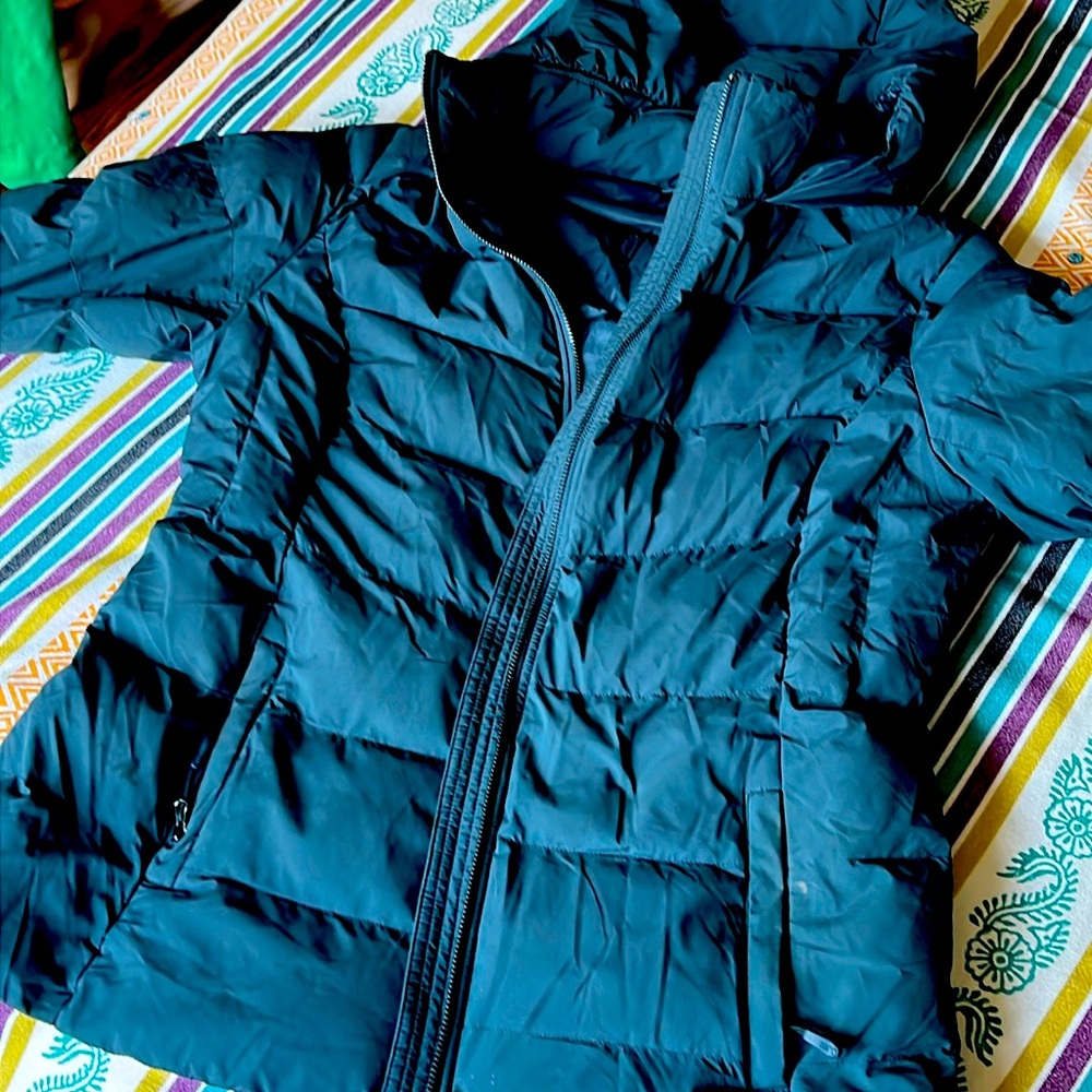 Barely used puffer jacket